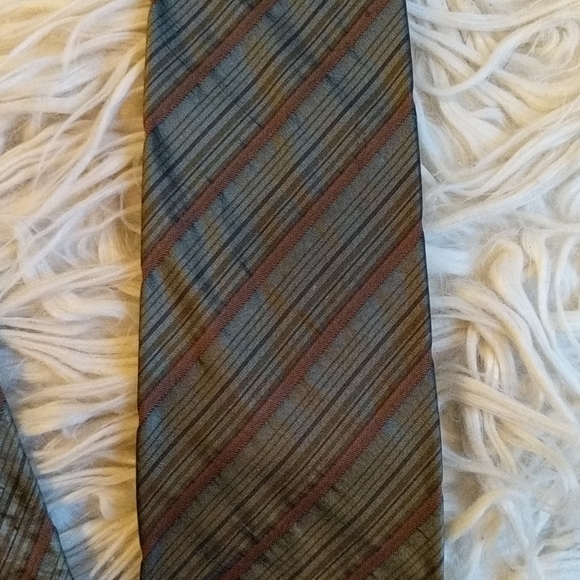 Men's tie - Picture 2 of 3